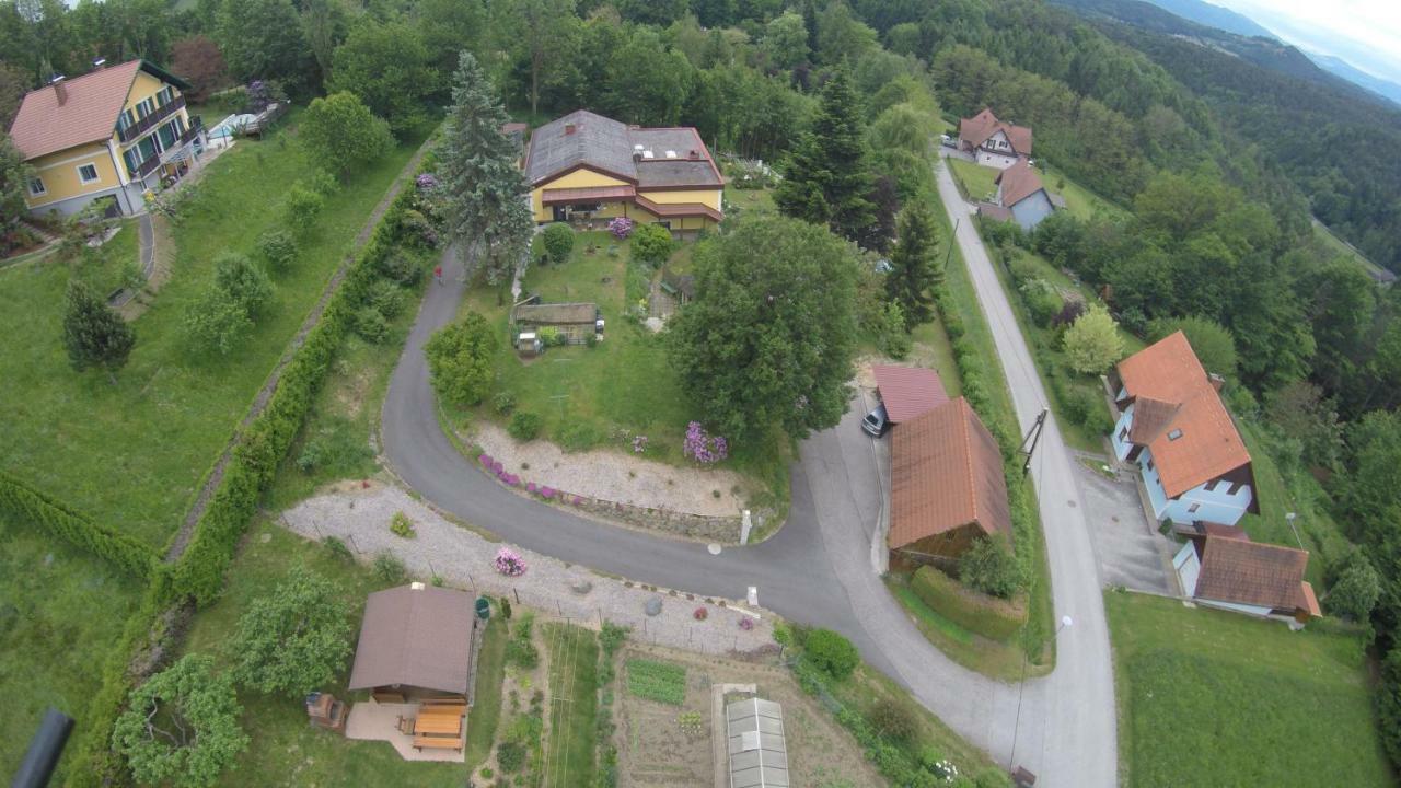 Apartamento Haus Renarth - Michaela Pro Kitzeck im Sausal Exterior foto