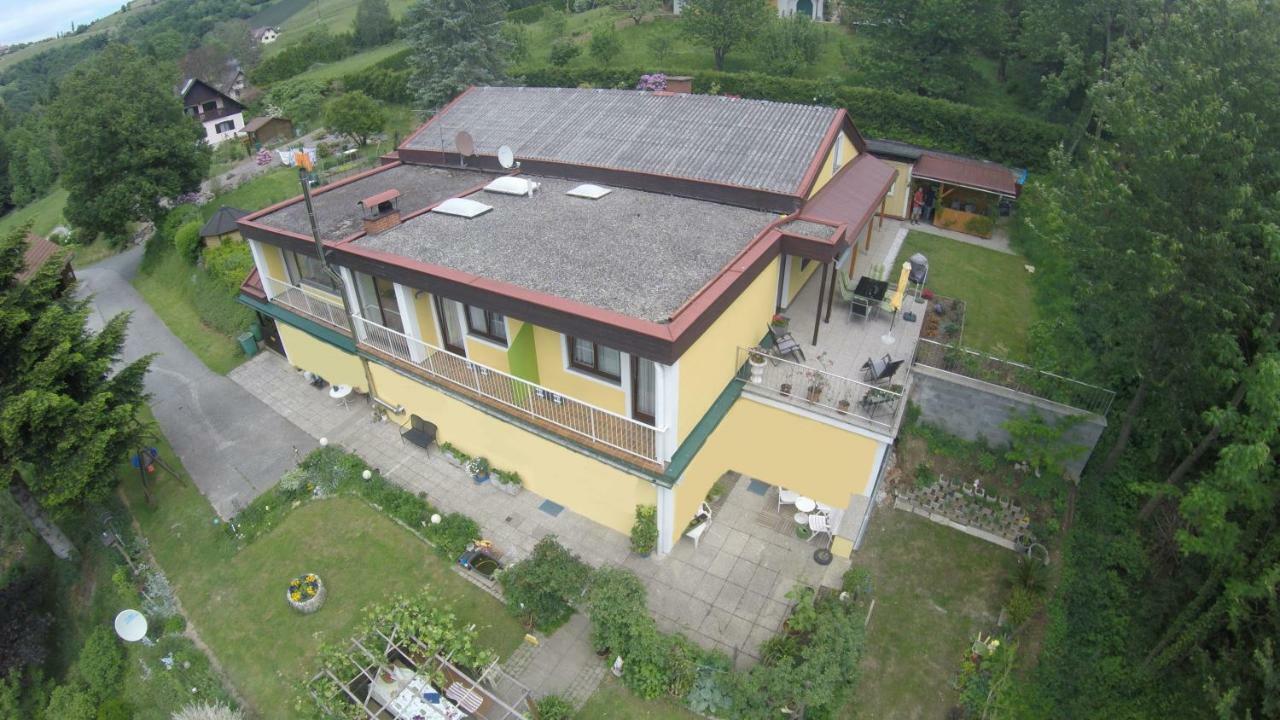Apartamento Haus Renarth - Michaela Pro Kitzeck im Sausal Exterior foto