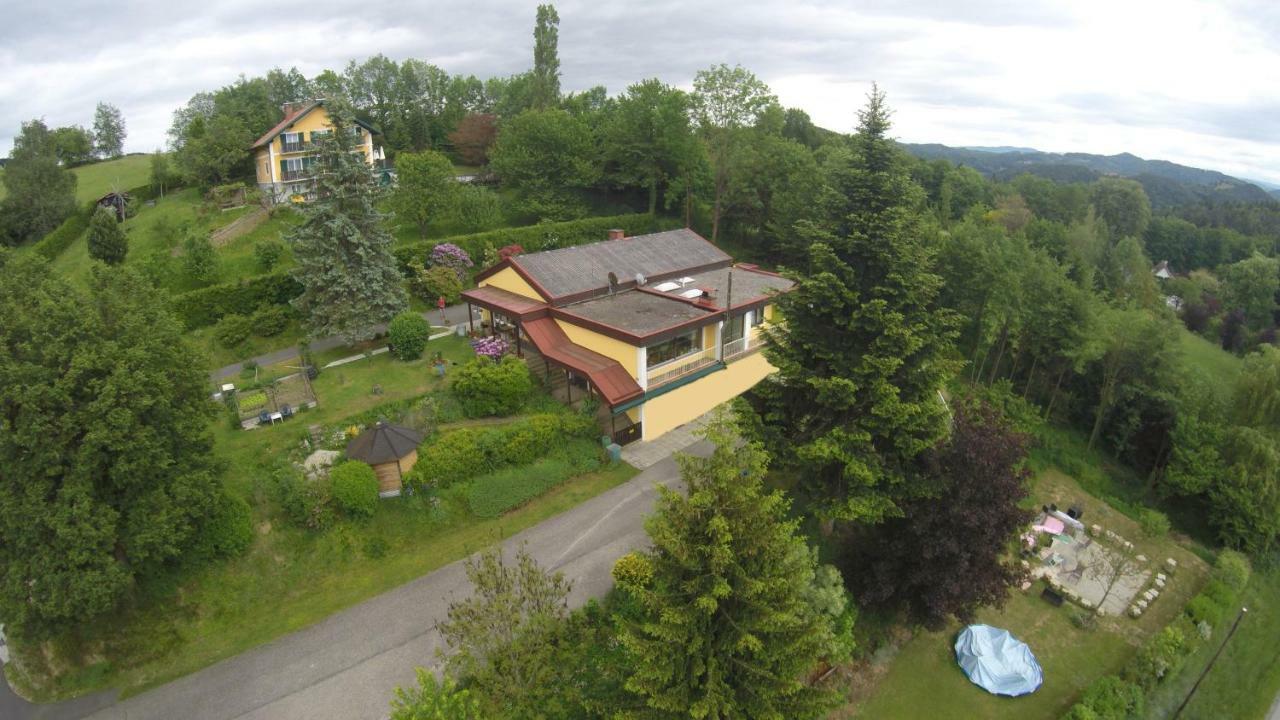 Apartamento Haus Renarth - Michaela Pro Kitzeck im Sausal Exterior foto